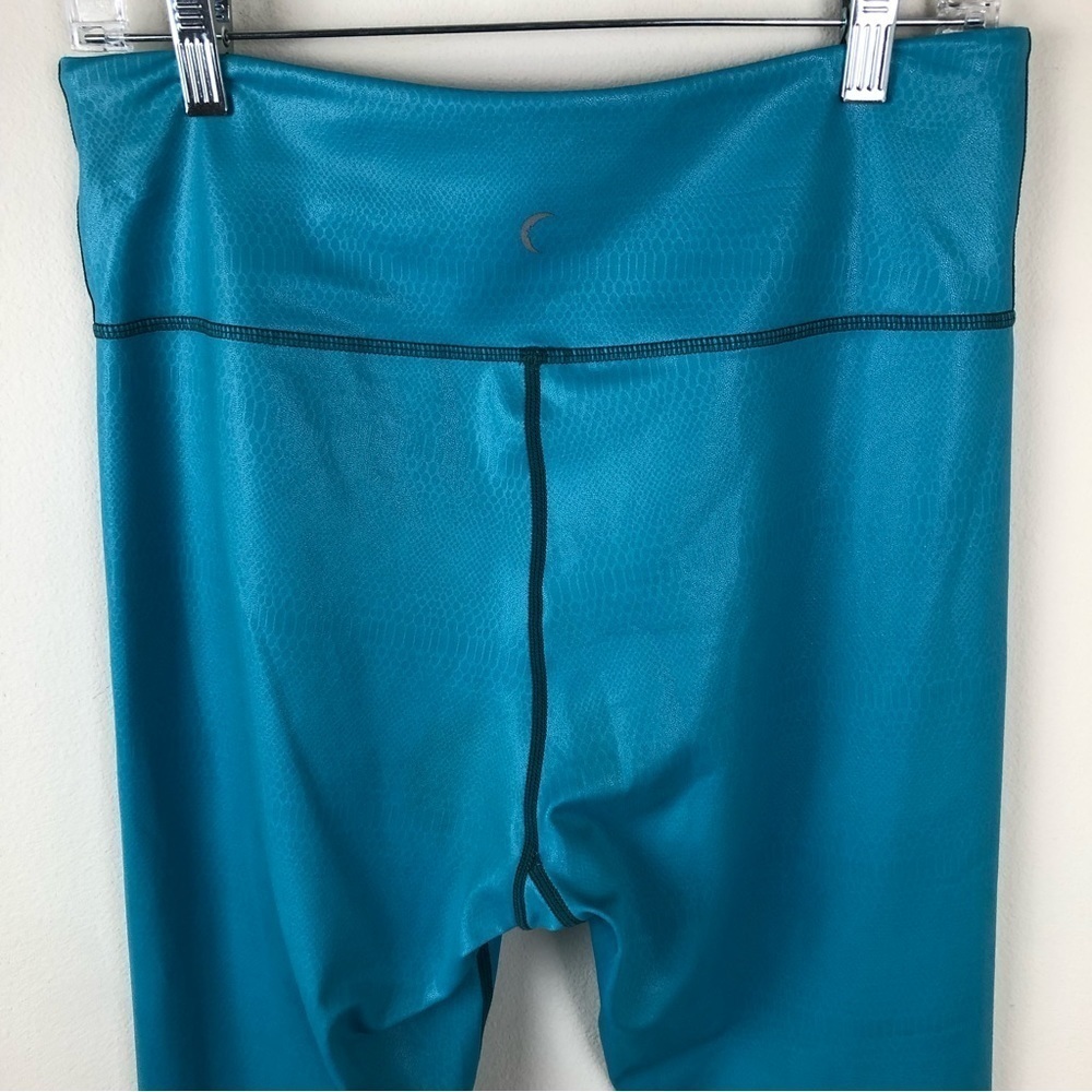 Zyia Active - Teal Venom Metallic Ombre light and tight high-rise 7/8 leggings - Picture 11 of 13